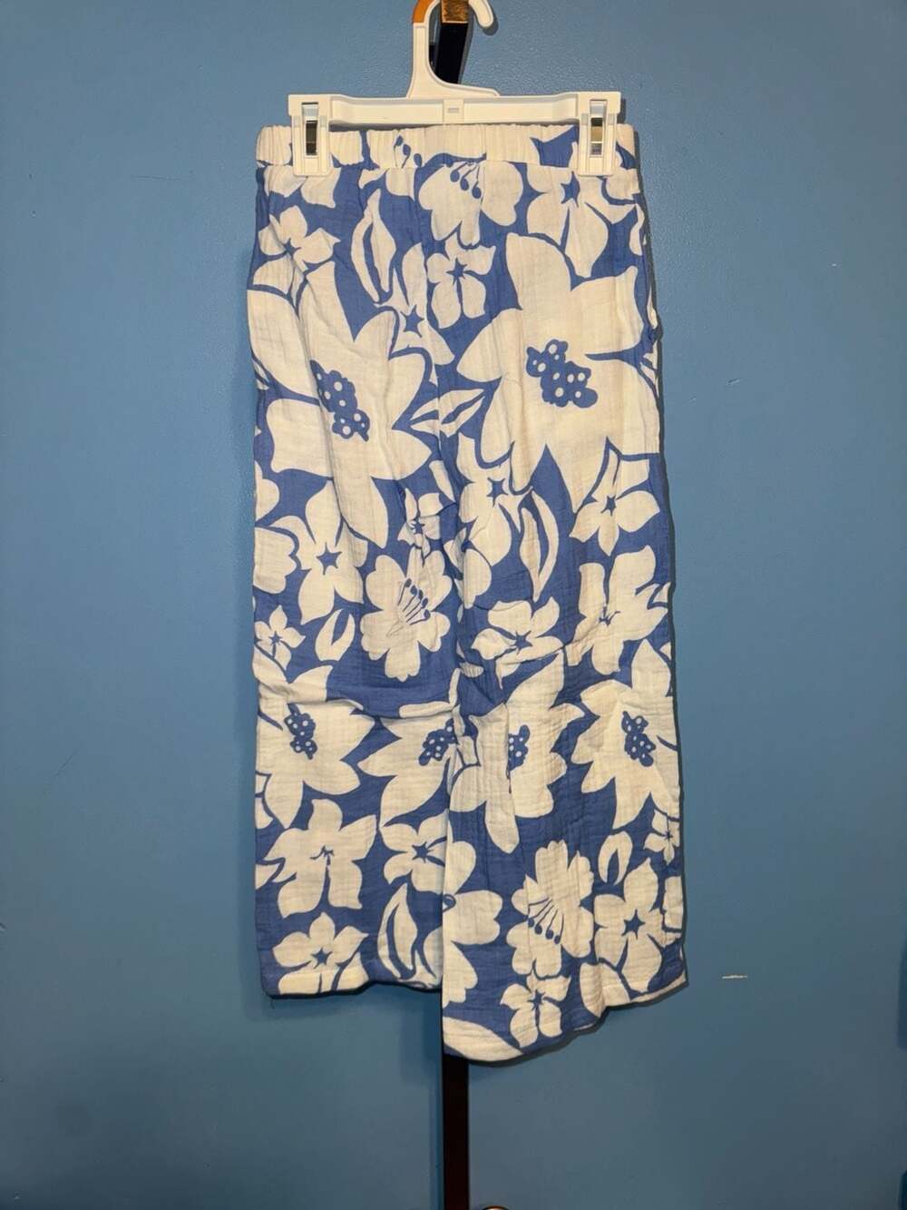 Grayson Threads Blue Floral Gauze Wide Leg Crop Pants Size S - Picture 2 of 6